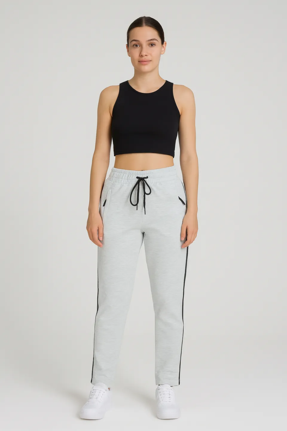 Pantaloni de trening damă gri deschis cu dungi laterale negre - 1