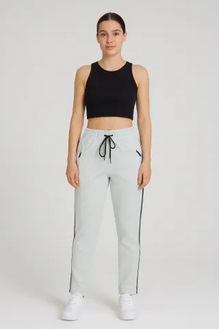 Pantaloni de trening damă gri deschis cu dungi laterale negre