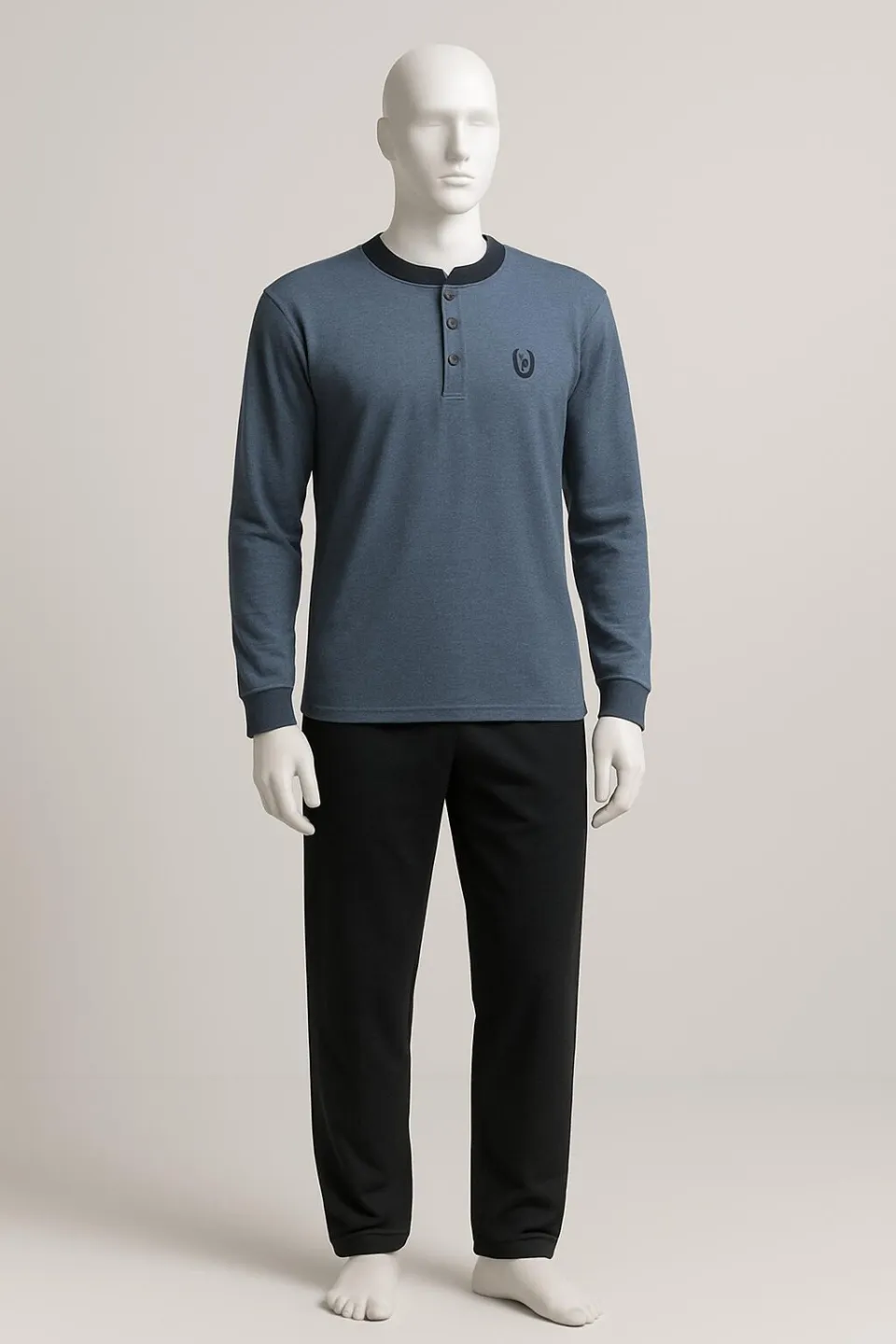 Pijama bărbat cu mâneci lungi și pantaloni lungi, bluză albastră și pantaloni bleumarin - 1