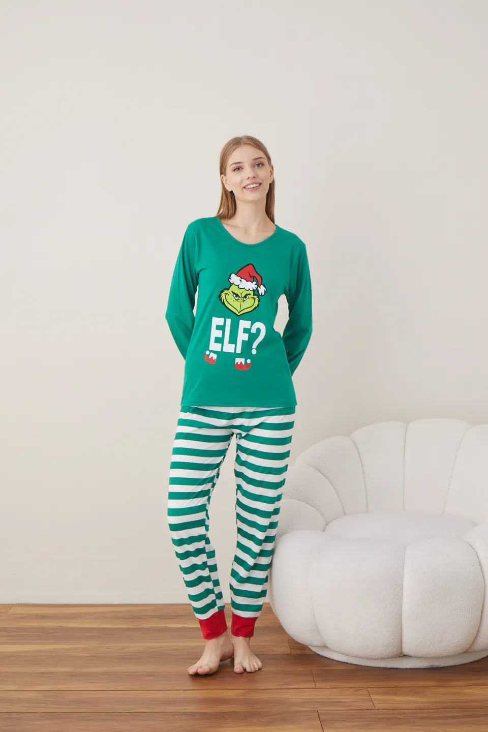 Pijama de Crăciun pentru damă, bluză verde și pantaloni dungi alb-verde, imprimeu „Grinch” - 3