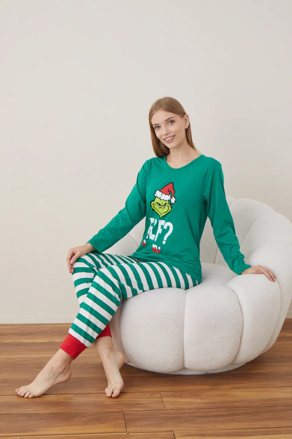 Pijama de Crăciun pentru damă, bluză verde și pantaloni dungi alb-verde, imprimeu „Grinch” - 5