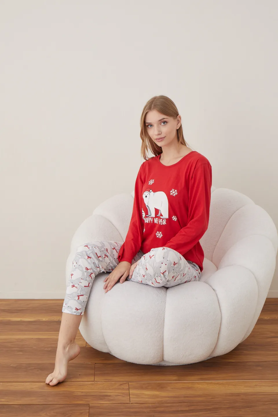 Pijama de Crăciun pentru damă, bluză roșie și pantaloni gri cu ursuleți, imprimeu „Urs Polar” - 4