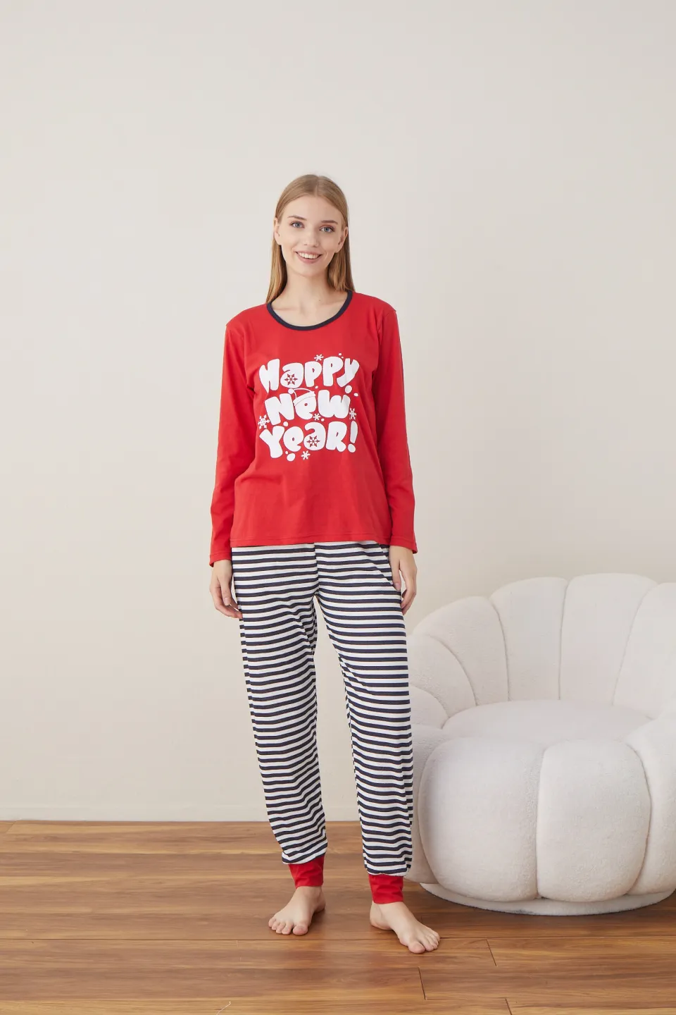 Pijama de Crăciun pentru damă, bluză roșie și pantaloni cu dungi alb-negru, imprimeu „Happy New Year” - 3