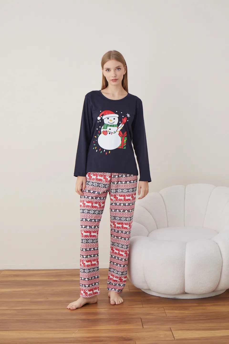 Pijama de Crăciun pentru damă, bluză bleumarin și pantaloni roșii, imprimeu „Om de Zăpadă” - 2