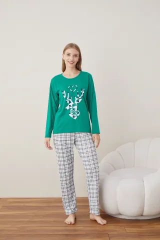 Pijama de Crăciun pentru damă, bluză verde și pantaloni albi în carouri, imprimeu „Oh Deer”