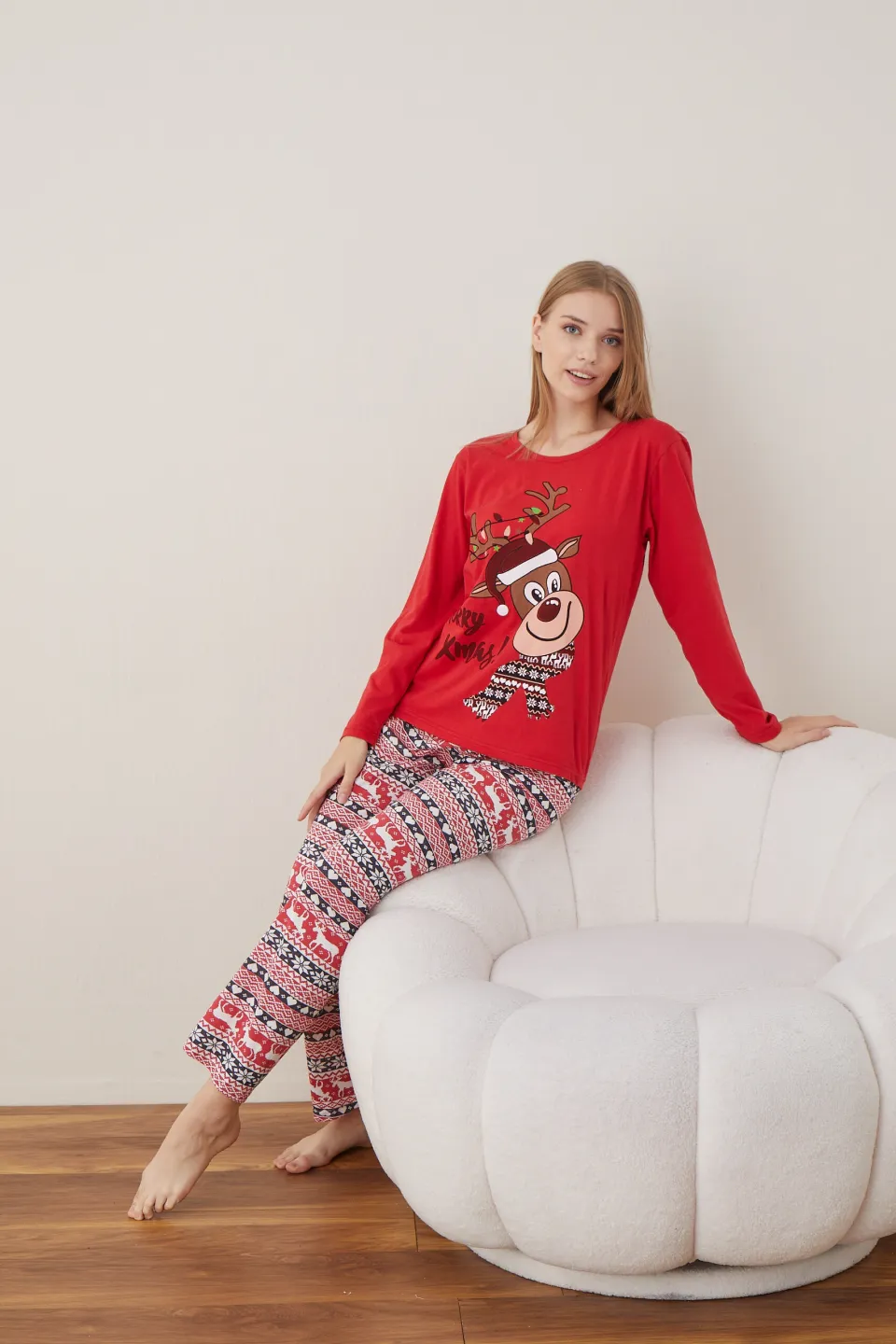 Pijama de Crăciun pentru damă, bluză roșie și pantaloni roșii, imprimeu „Ren – Merry Xmas” - 4