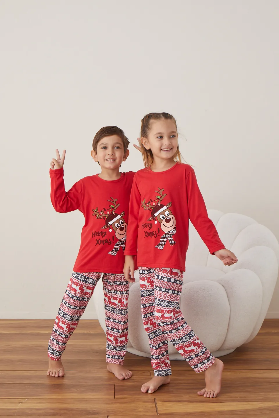 Pijama de Crăciun pentru copii, bluză roșie și pantaloni roșii, imprimeu „Ren – Merry Xmas” - 3