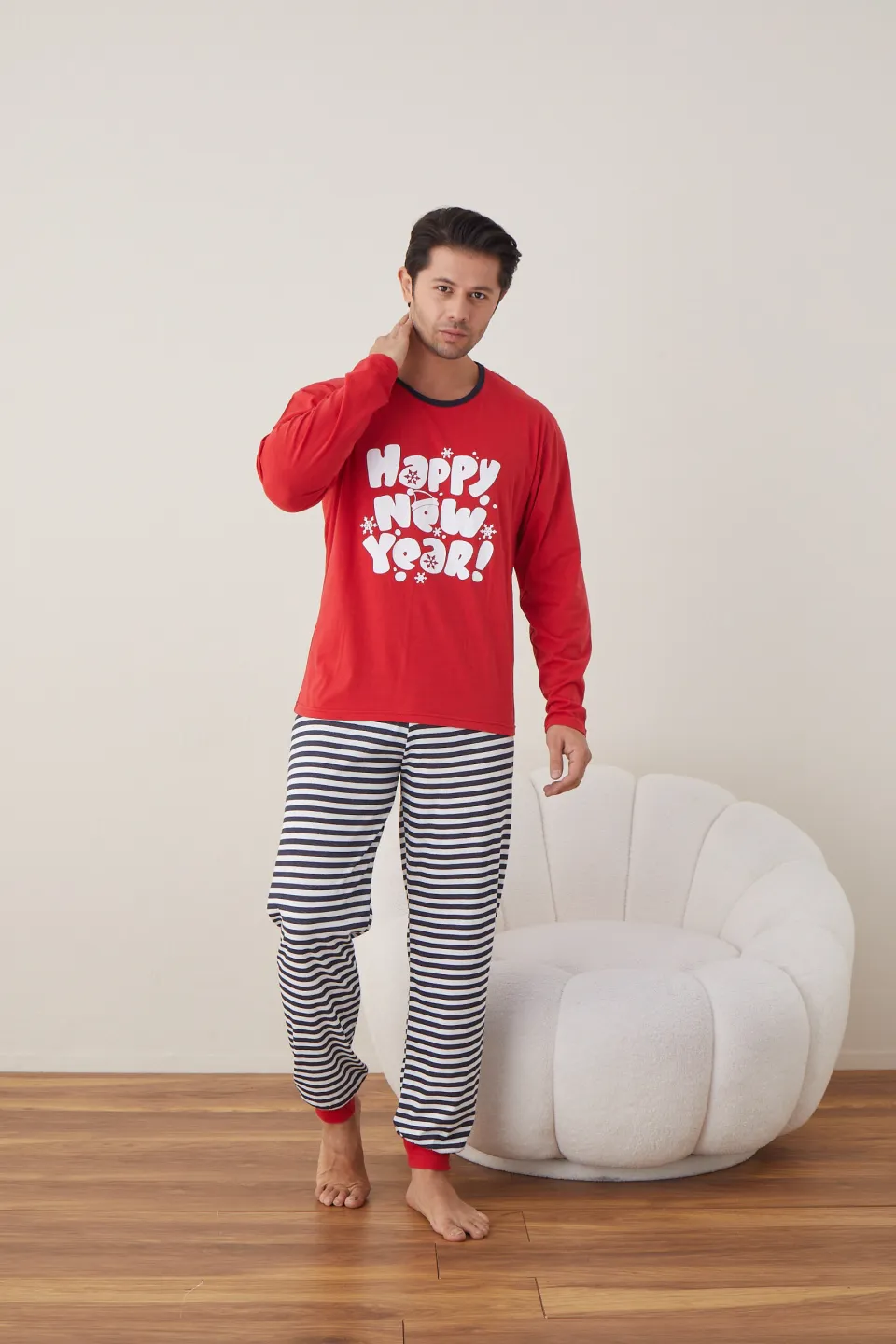 Pijama de Crăciun pentru bărbați, bluză roșie și pantaloni cu dungi alb-negru, imprimeu „Happy New Year” - 1