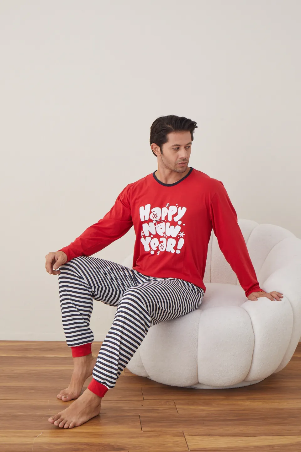 Pijama de Crăciun pentru bărbați, bluză roșie și pantaloni cu dungi alb-negru, imprimeu „Happy New Year” - 3