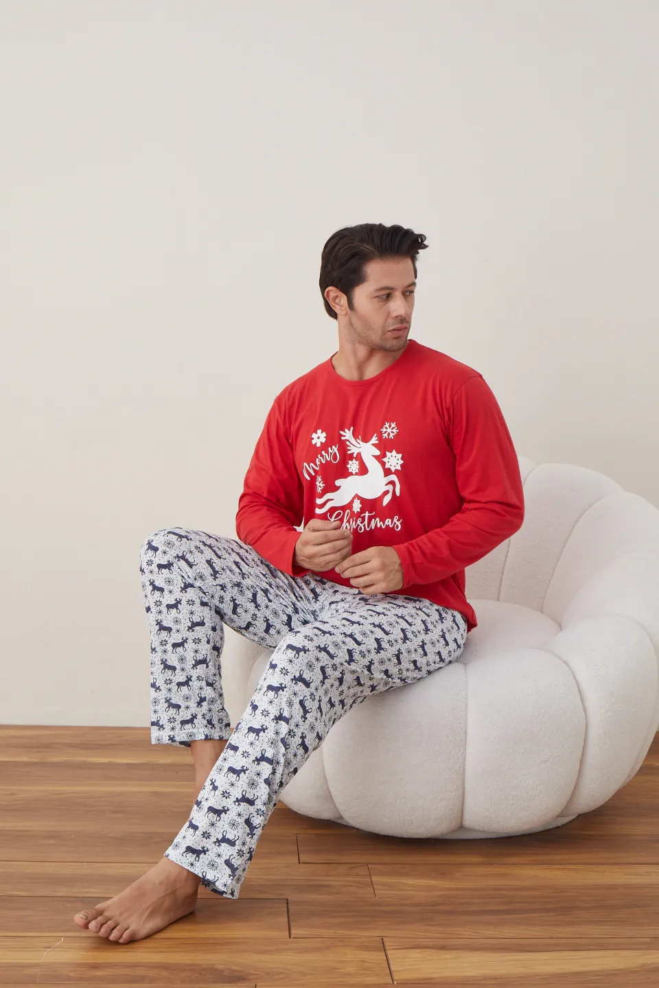 Pijama de Crăciun pentru bărbați, bluză roșie și pantaloni gri cu imprimeu reni - 5