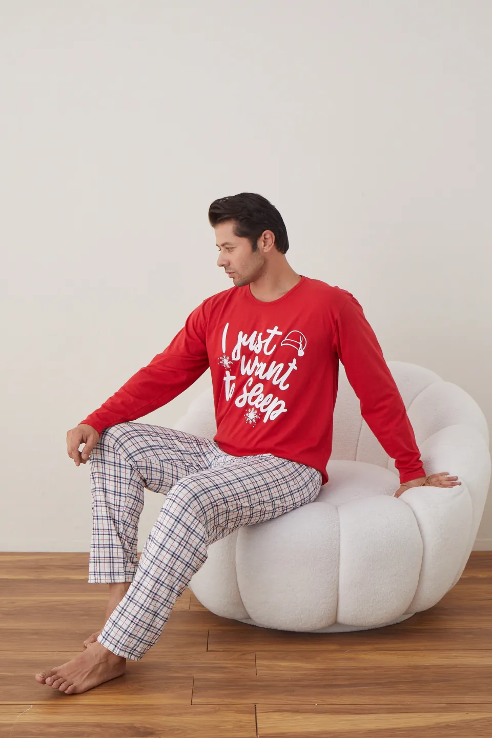 Pijama de Crăciun pentru bărbați, bluză roșie și pantaloni albi cu carouri, imprimeu „I Just Want Sleep” - 5