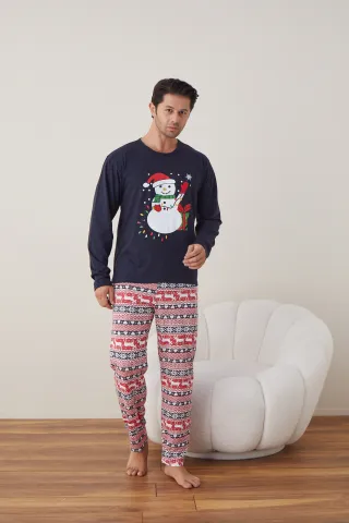 Pijama de Crăciun pentru bărbați, bluză bleumarin și pantaloni roșii, imprimeu „Om de Zăpadă” hover