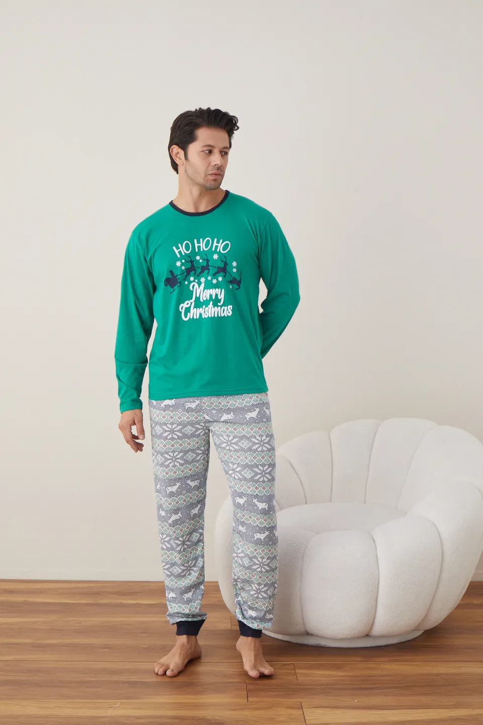 Pijama de Crăciun pentru bărbați, bluză verde și pantaloni colorați, imprimeu „Ho Ho Ho” - 3