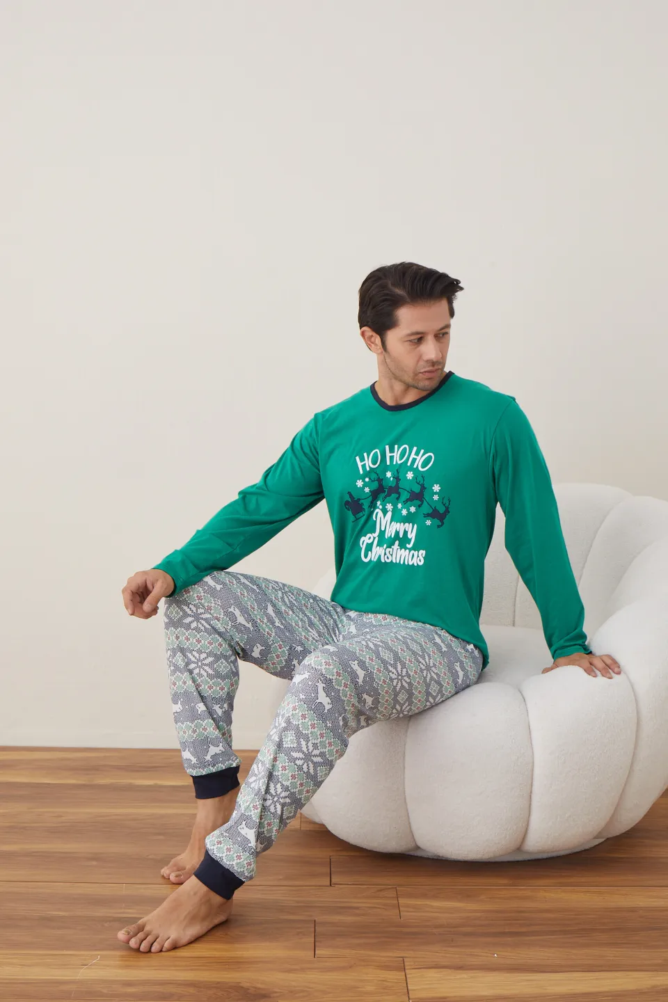 Pijama de Crăciun pentru bărbați, bluză verde și pantaloni colorați, imprimeu „Ho Ho Ho” - 4