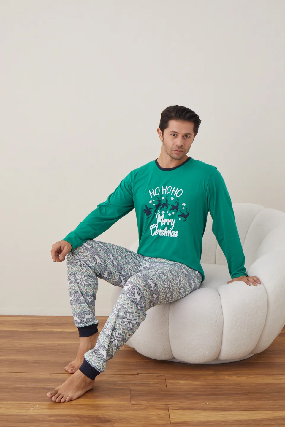 Pijama de Crăciun pentru bărbați, bluză verde și pantaloni colorați, imprimeu „Ho Ho Ho” - 5