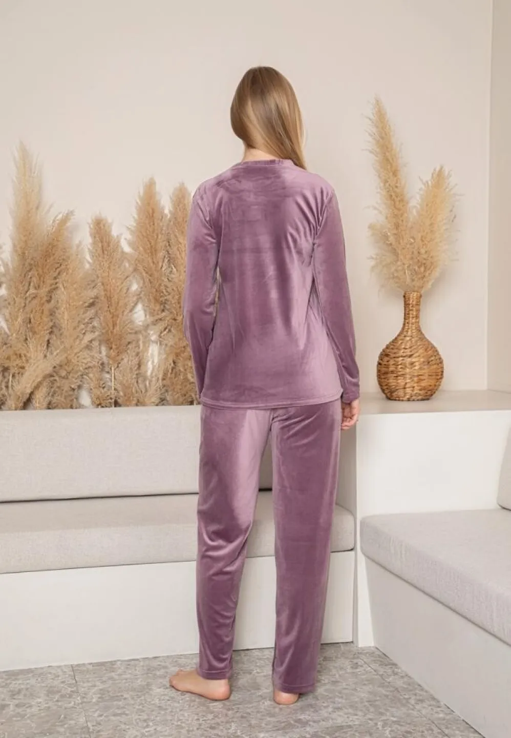 Pijama damă toamnă-iarnă roz pudră din catifea cu imprimeu „AWE” - 2
