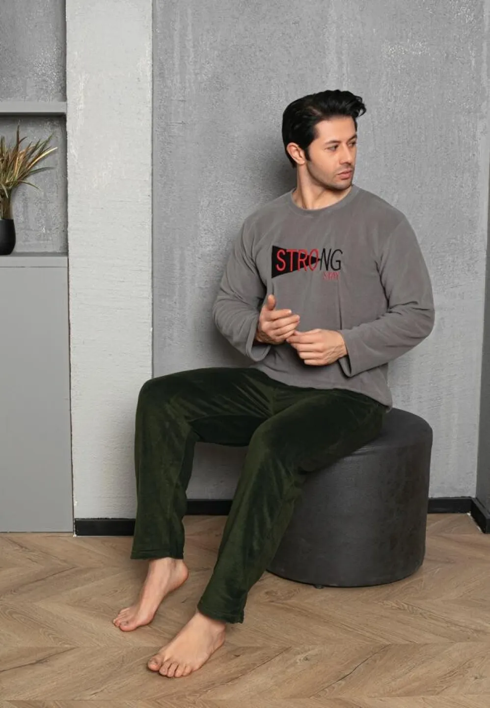 Pijama bărbați pentru sezonul rece gri deschis & negru „STRONG STAY” – material polar - 2