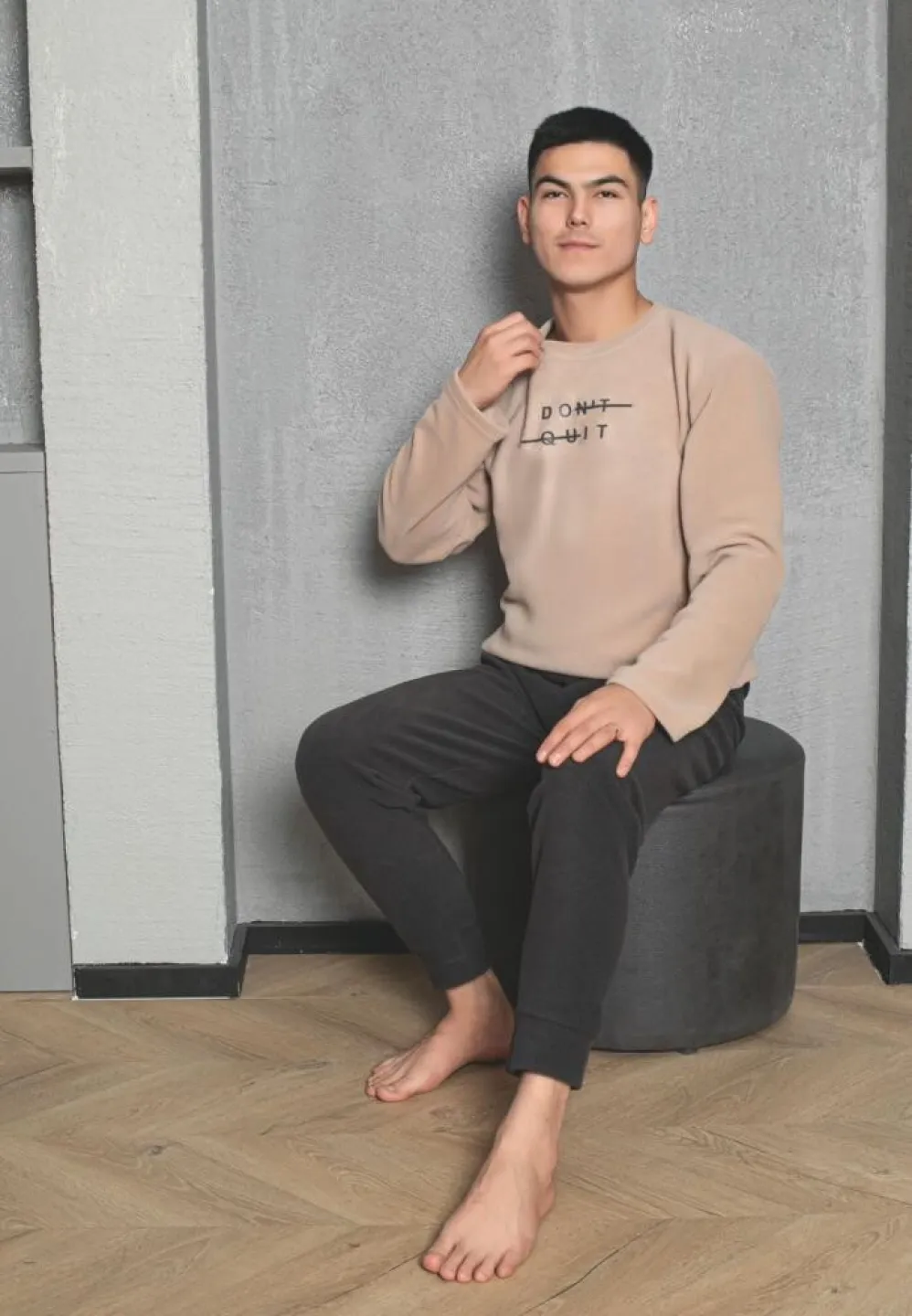 Pijama bărbați pentru sezonul rece crem & gri închis „DON’T QUIT” – material polar - 3