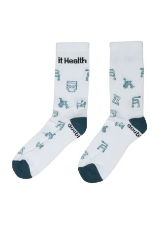 Șosete lungi pentru damă albe cu detalii verde închis și talpă flaușată