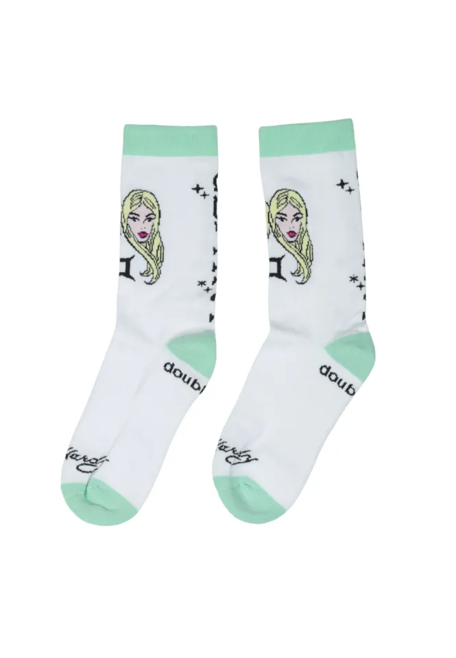 ȘOSETE DAMĂ ALBE CU IMPRIMEU „GEMINI” ȘI DETALII VERDE DESCHIS