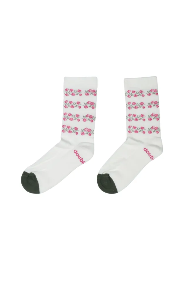 ȘOSETE DAMĂ ALBE CU FLORI ROZ ȘI VÂRF VERDE – LUNGI, GROASE, CU TALPĂ FLAUȘATĂ