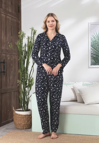 Pijama damă neagră cu mânecă lungă și pantaloni lungi, imprimeu cu steluțe albe hover