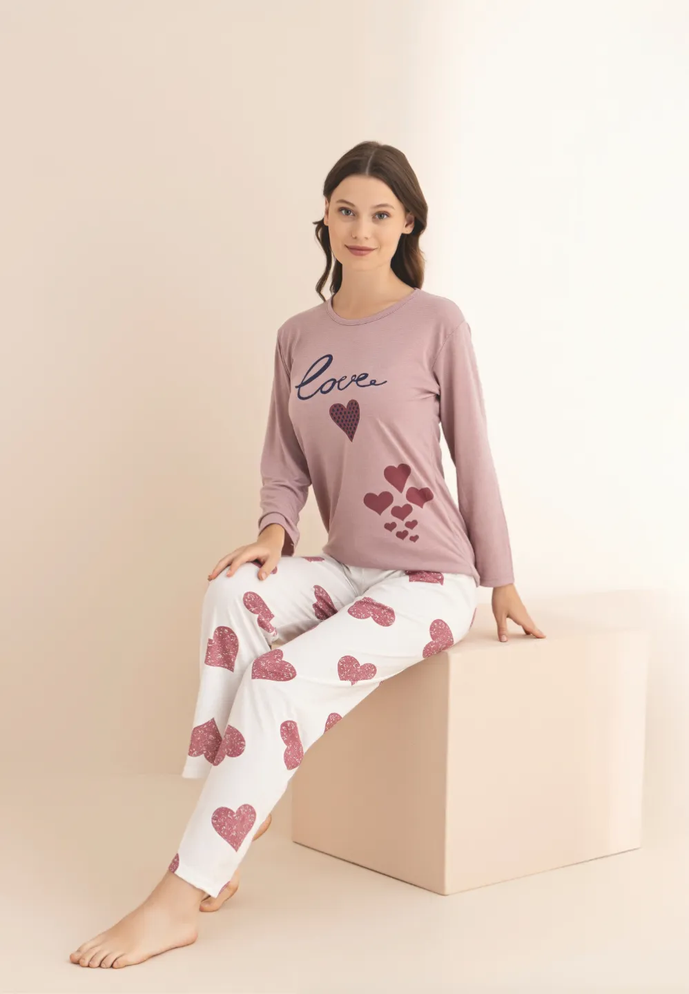 Pijama damă roz cu mânecă lungă și pantaloni lungi, imprimeu „Love You More” - 1