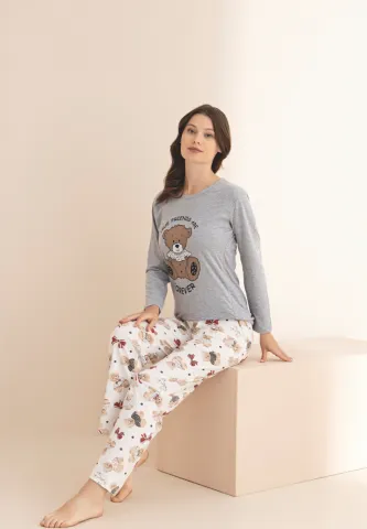 Pijama damă gri cu mânecă lungă și pantaloni lungi, imprimeu cu ursuleț și text „True Friends Are Forever”