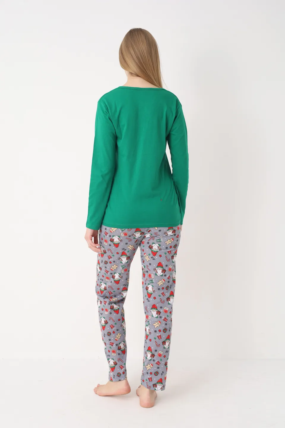 Pijama Crăciun Damă – Bluză Verde & Pantaloni Gri cu Imprimeu Pitic - 3
