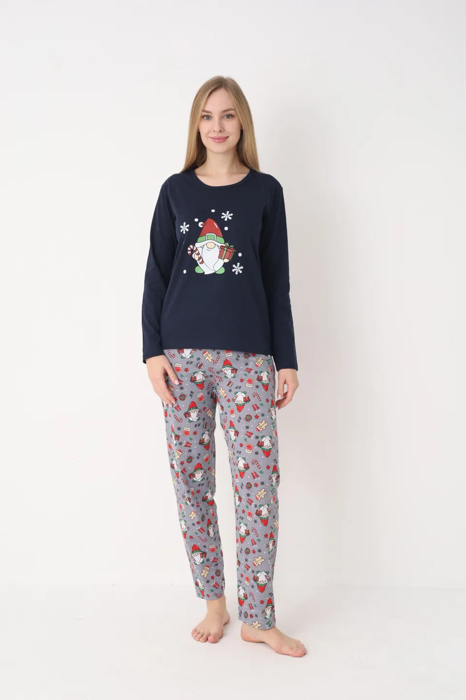 Pijama Crăciun Damă – Bluză Bleumarin & Pantaloni Gri cu Imprimeu Pitic - 4