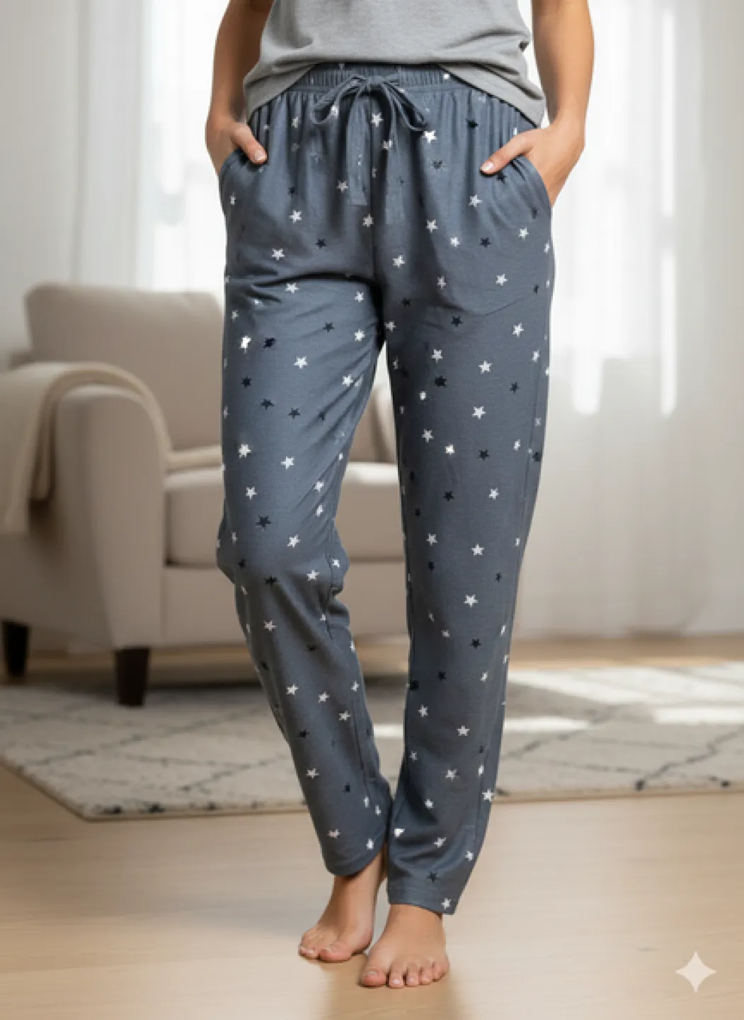 Pantaloni Pijamale Damă – Gri Închis Pufos cu Steluțe - 1