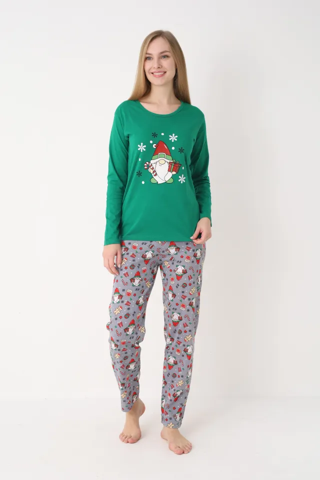 Pijamă Damă Crăciun – Bluză Verde & Pantaloni Gri Deschis, Imprimeu Pitic cu Acadea
