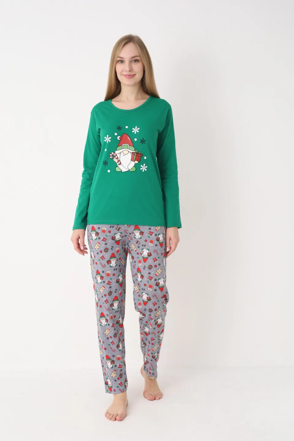 Pijamă Damă Crăciun – Bluză Verde & Pantaloni Gri Deschis, Imprimeu Pitic cu Acadea - 4