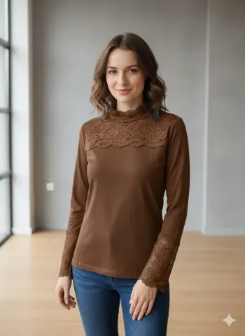 Maletă damă culoare maro deschis cu dantelă la gât și mâneci