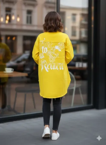 Cămașă denim damă galbenă cu capse și imprimeu „It’s Only an Ilusion” hover