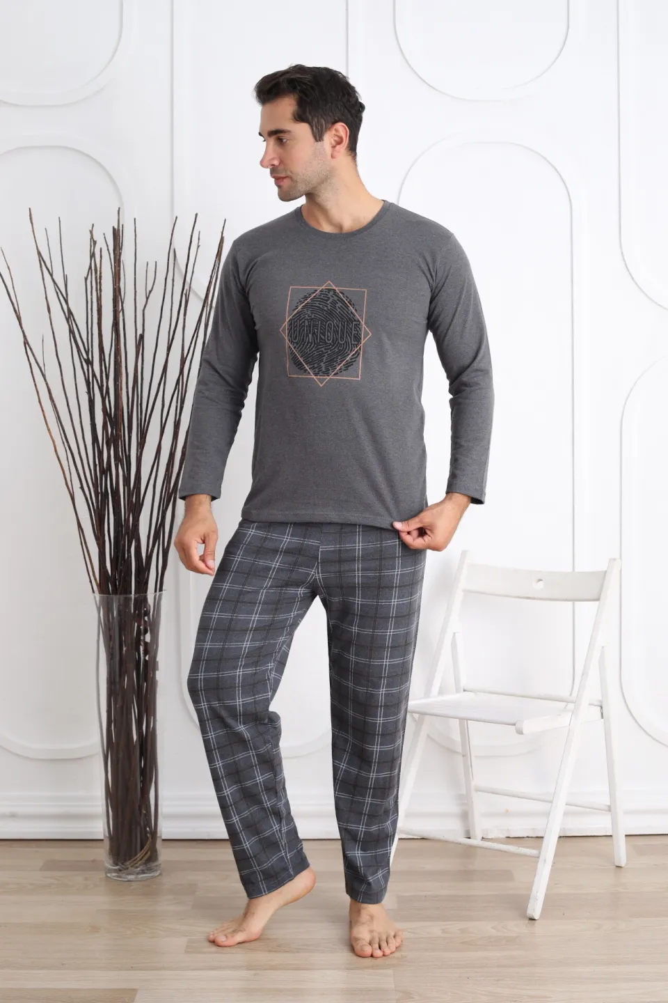 Pijama bărbați din bumbac, mânecă lungă și pantaloni lungi, imprimeu Unique - 1