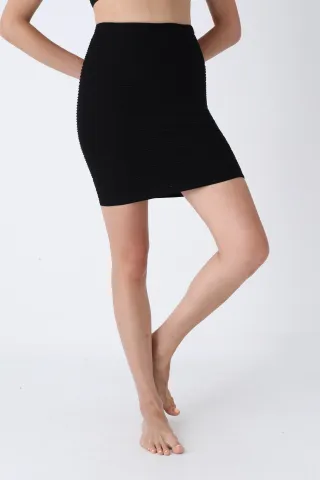 Fustă medie neagră cu dungi, fără cusături hover