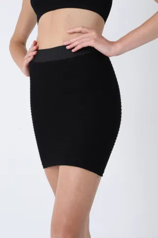 Fustă scurtă neagră cu dungi, fără cusături hover