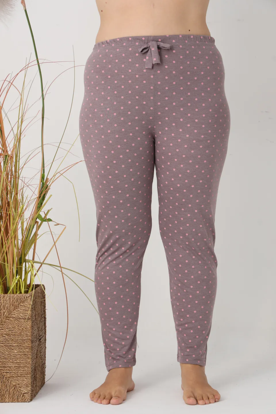 Pantaloni de pijama damă Big Size, gri cu buline roz, 85% vâscoză, 15% poliester - 3