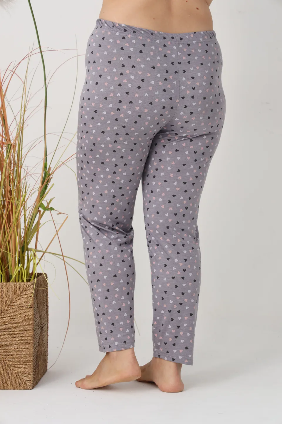 Pantaloni de pijama damă Big Size, gri cu inimioare colorate, 85% vâscoză, 15% poliester - 4