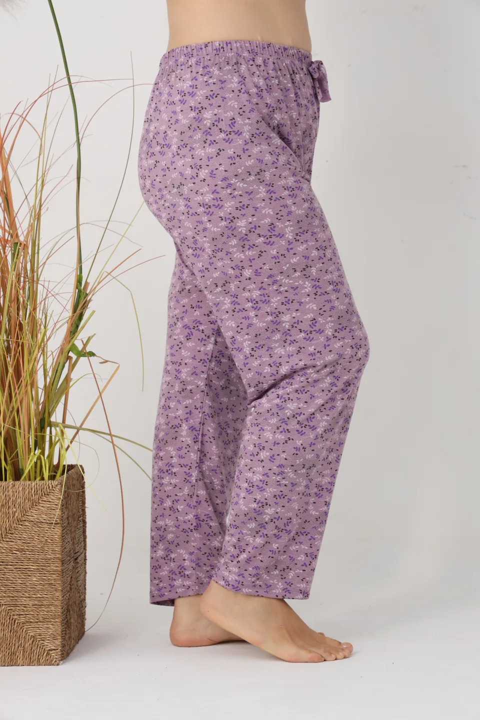 Pantaloni de pijama damă Big Size, mov cu flori multicolore, 85% vâscoză, 15% poliester - 6