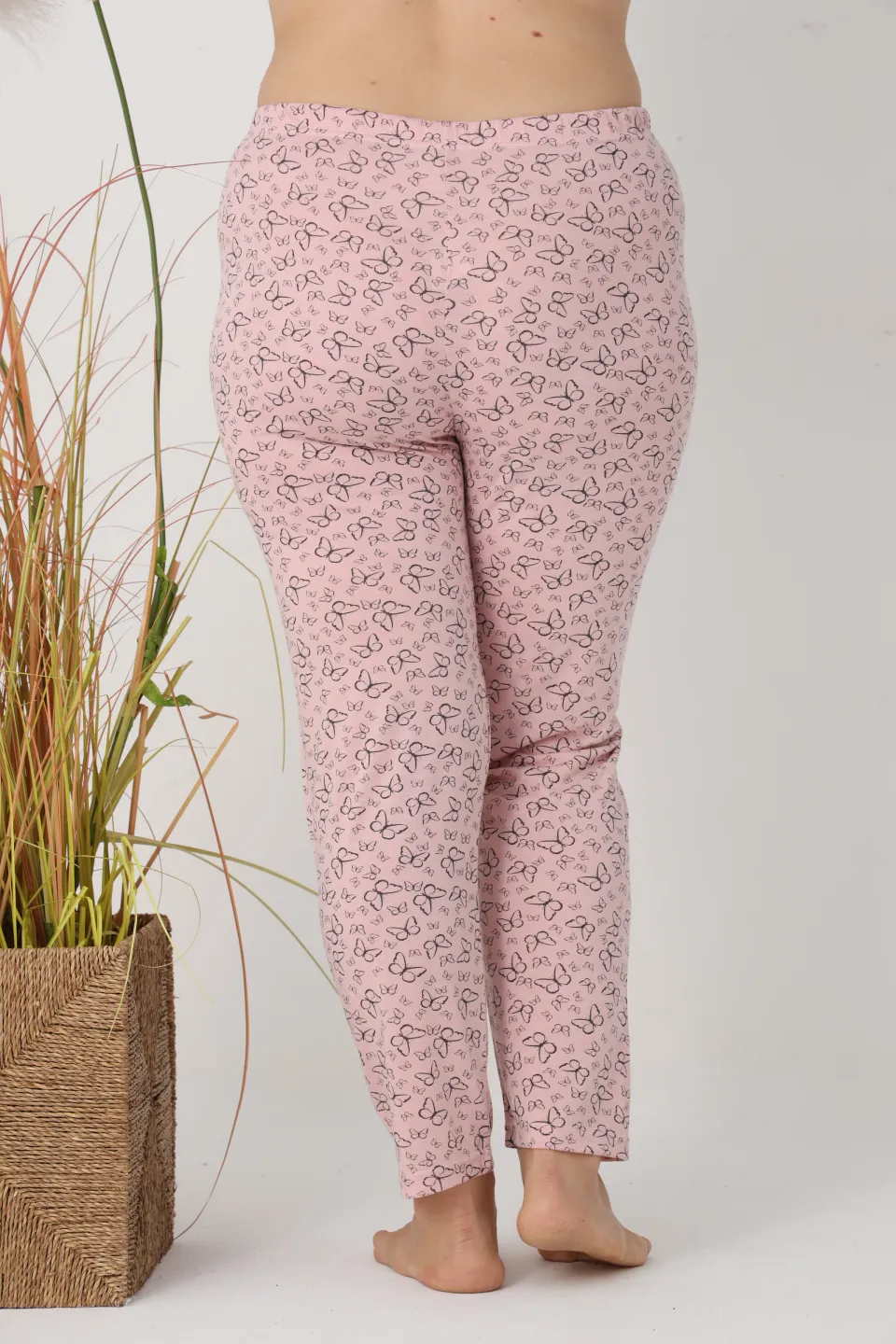 Pantaloni de pijama damă Big Size, roz cu fluturi, 85% vâscoză, 15% poliester - 5