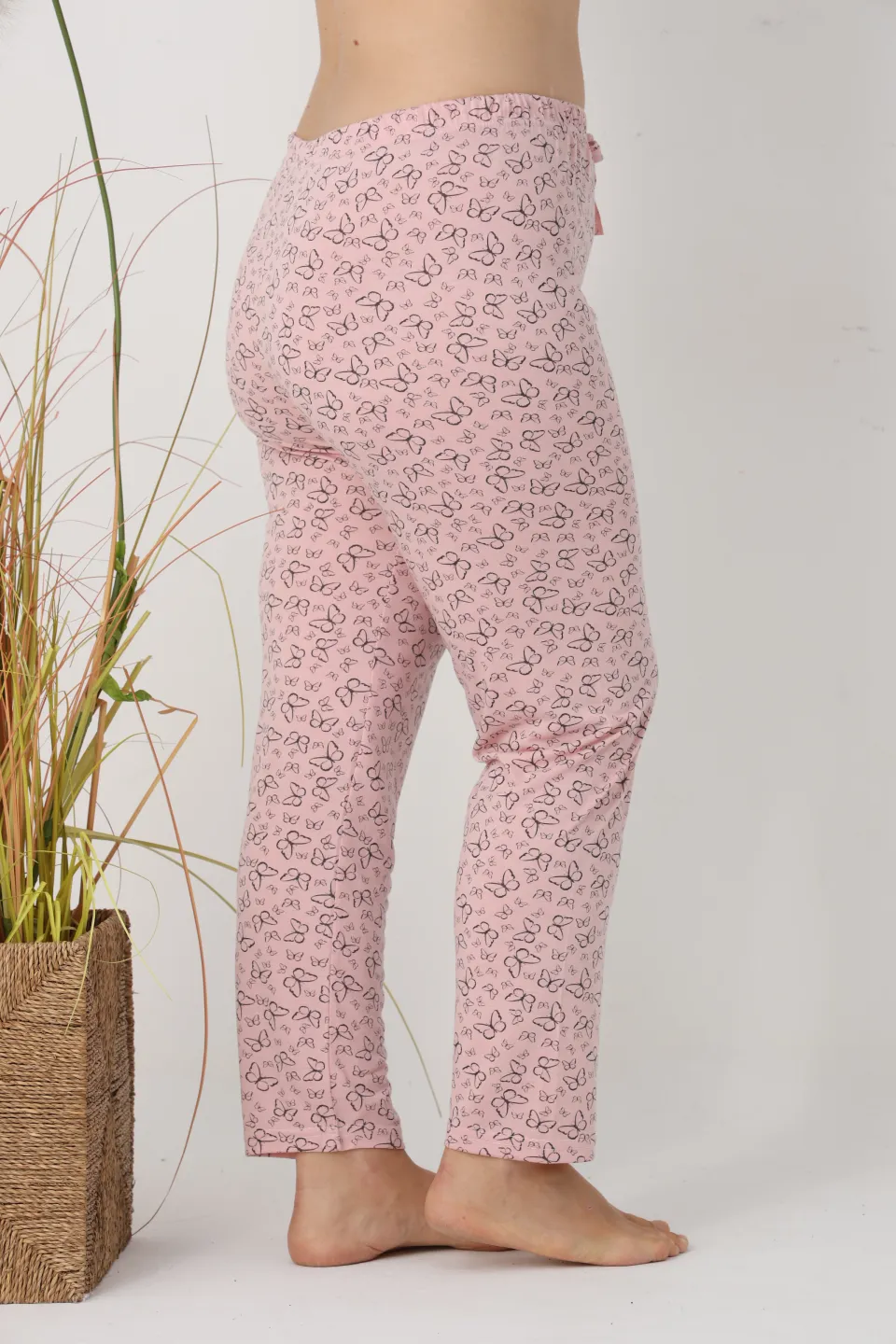 Pantaloni de pijama damă Big Size, roz cu fluturi, 85% vâscoză, 15% poliester - 6