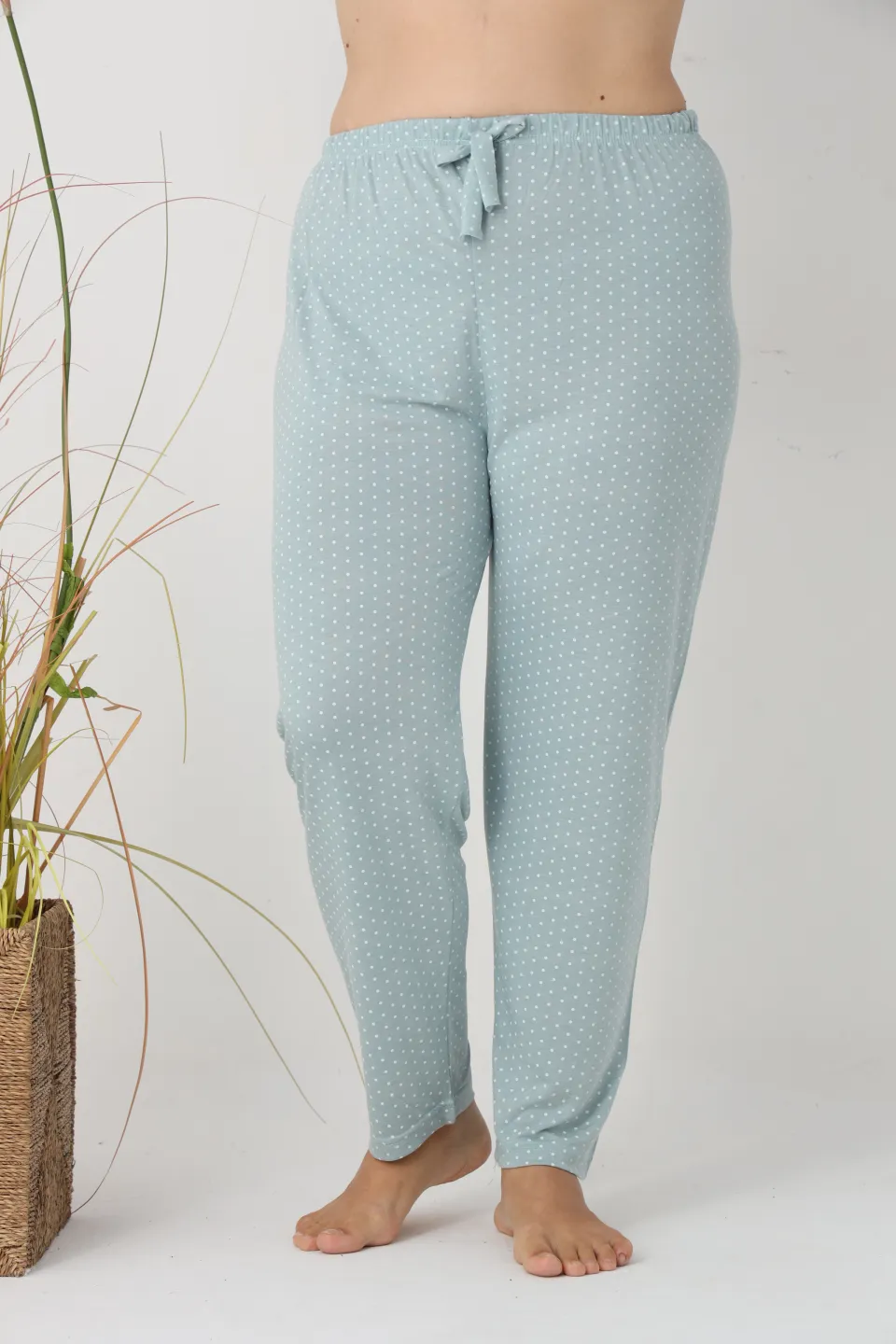 Pantaloni de pijama damă Big Size, verde cu puncte albe, 85% vâscoză, 15% poliester - 3