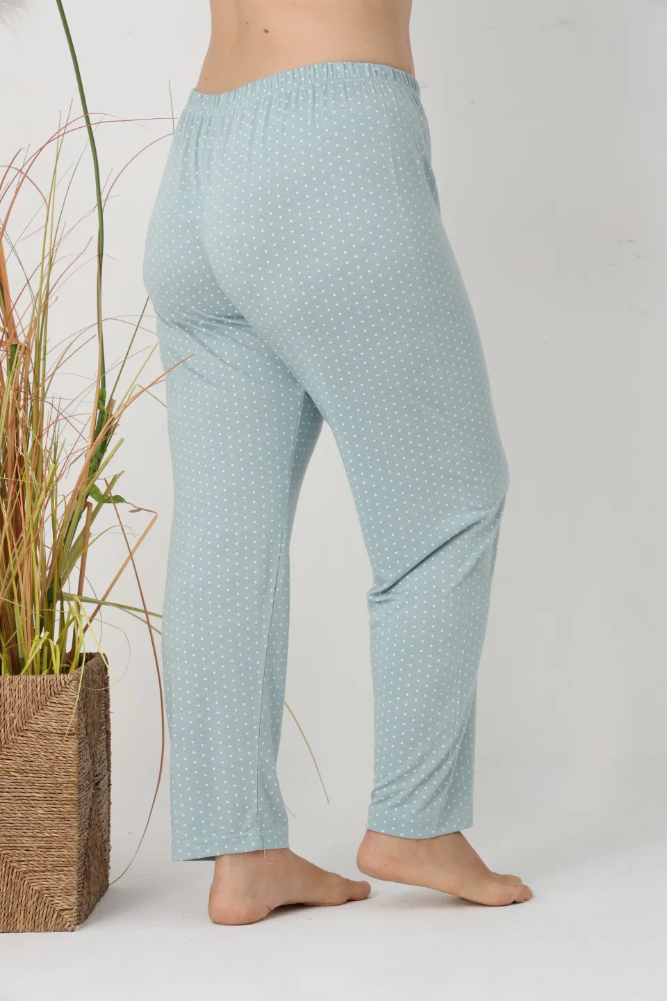 Pantaloni de pijama damă Big Size, verde cu puncte albe, 85% vâscoză, 15% poliester - 5