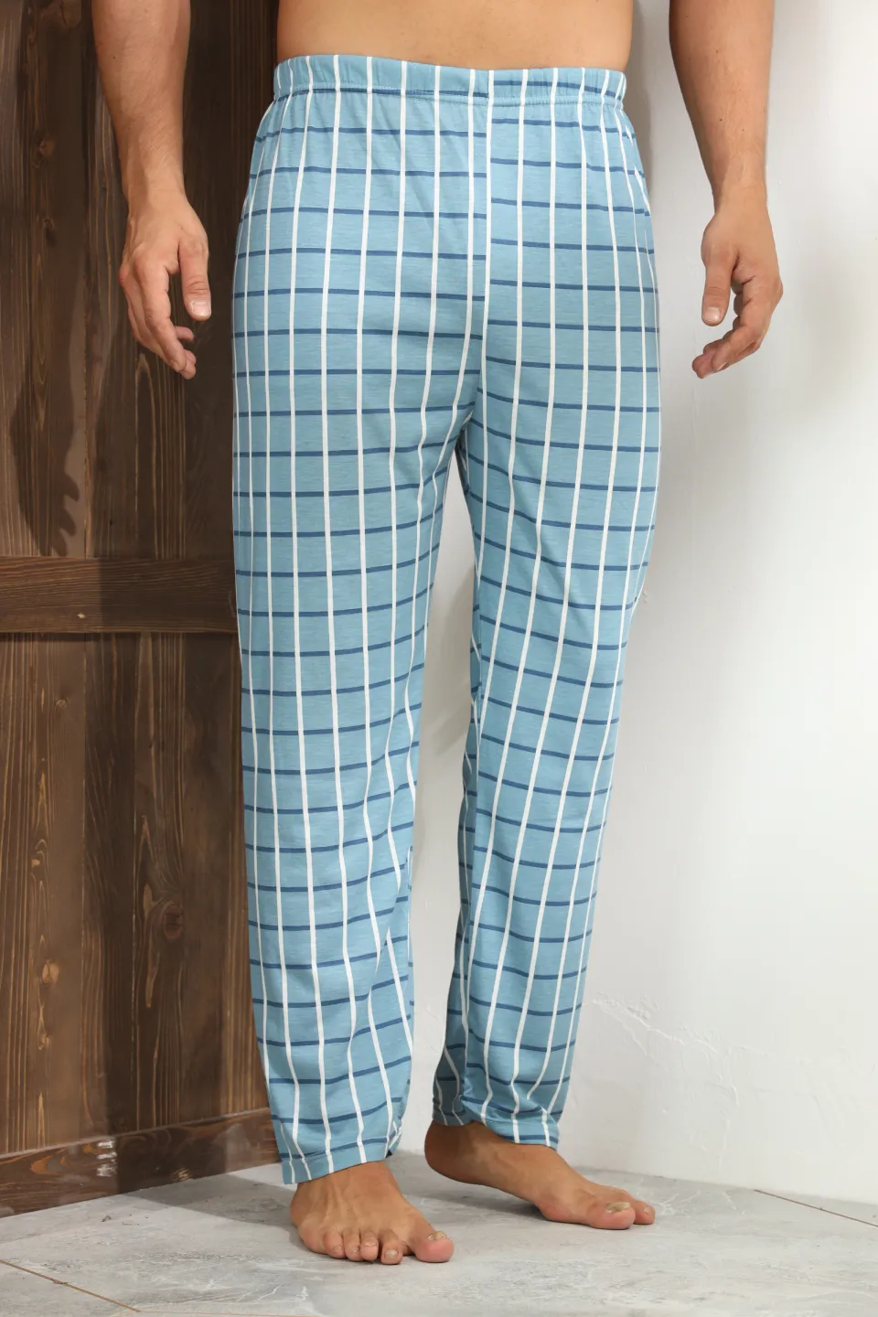 Pantaloni pijama bărbați albastru deschis cu carouri alb-albastru închis – croială lejeră - 1
