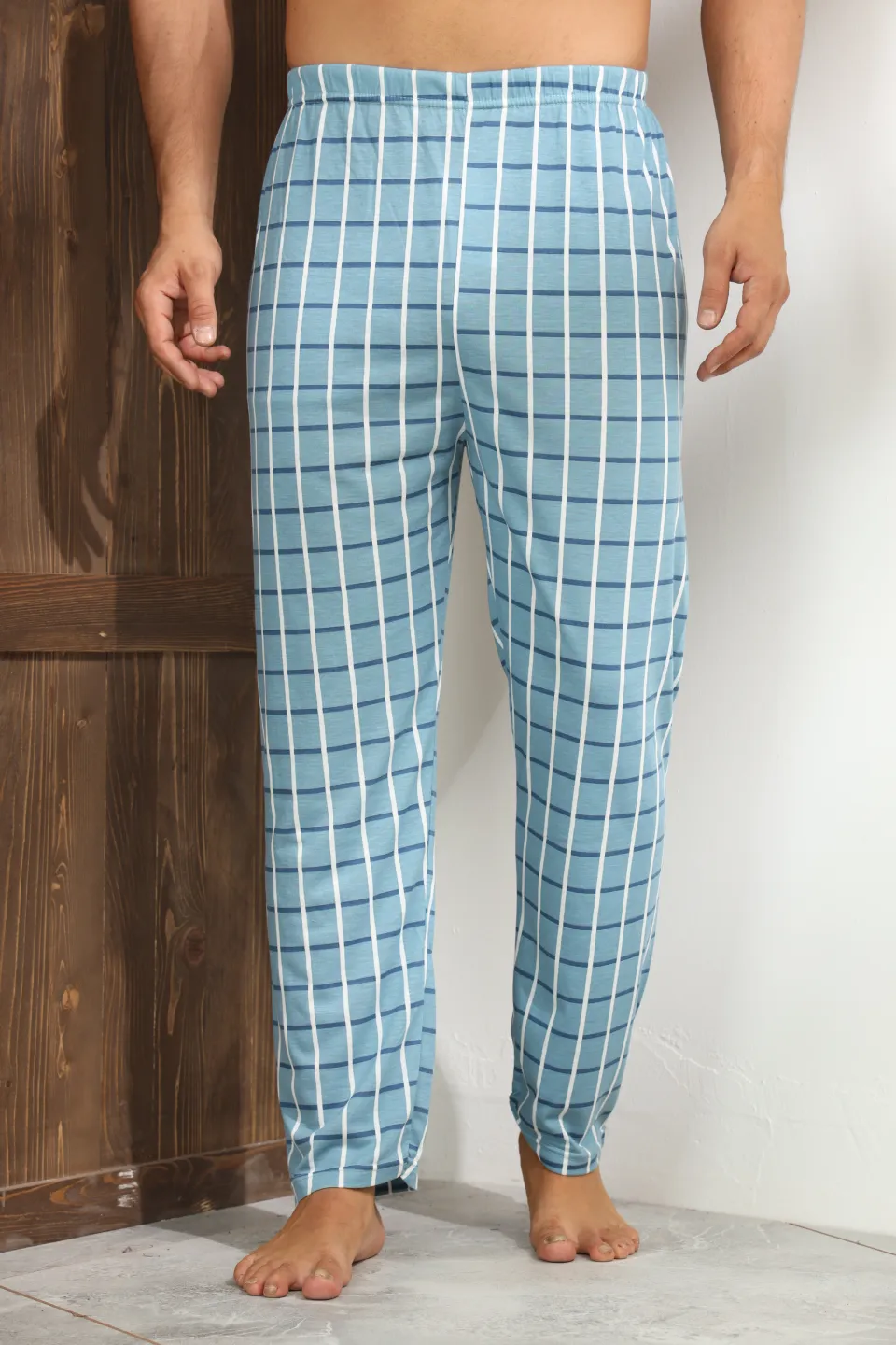 Pantaloni pijama bărbați albastru deschis cu carouri alb-albastru închis – croială lejeră - 3