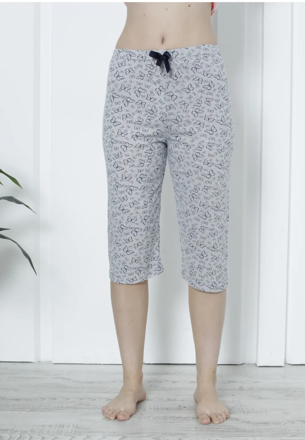 Pantaloni pijama damă 3/4, gri, imprimeu fluturi - 1