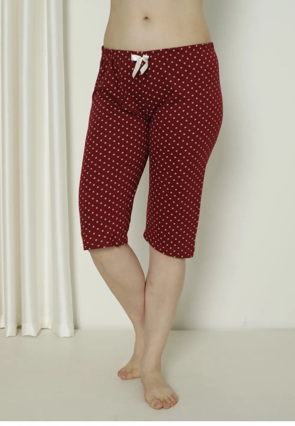 Pantaloni pijama damă 3/4, vișiniu, imprimeu buline - 1