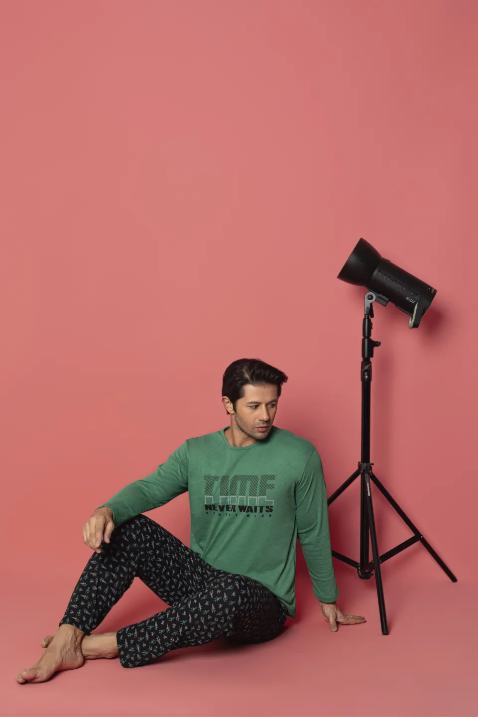 Pijama bărbați din bumbac, mânecă lungă și pantaloni lungi, Time Never Waits, verde - 3